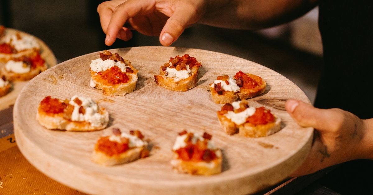 How to Choose the Perfect Spanish Catering Menu for Birthdays